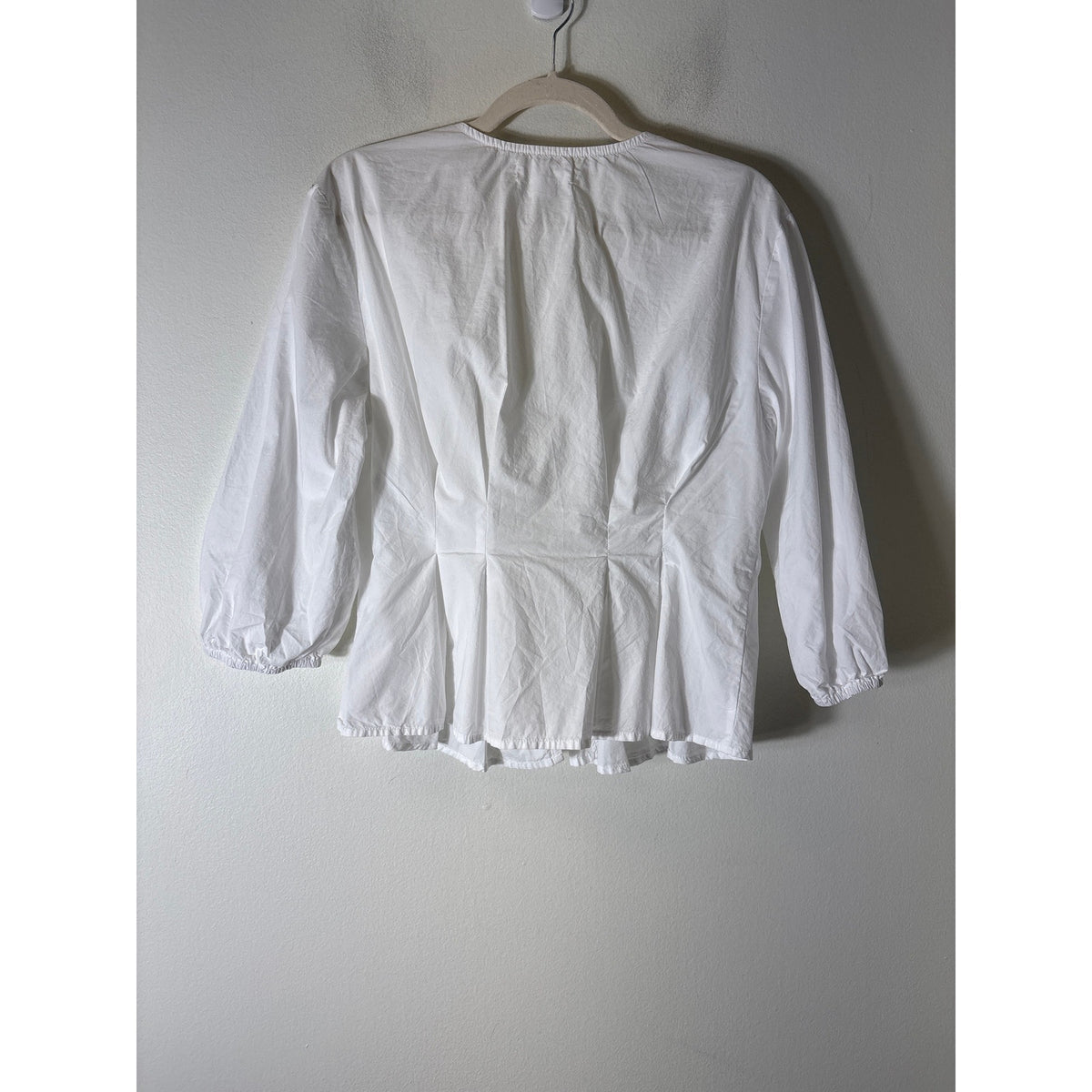 Velvet by Graham and Spencer White 3/4 Sleeve Sz M