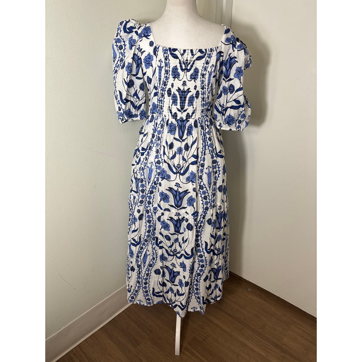Beyond by Vera Blue and White Puff Sleeve Maxi Dress Sz S