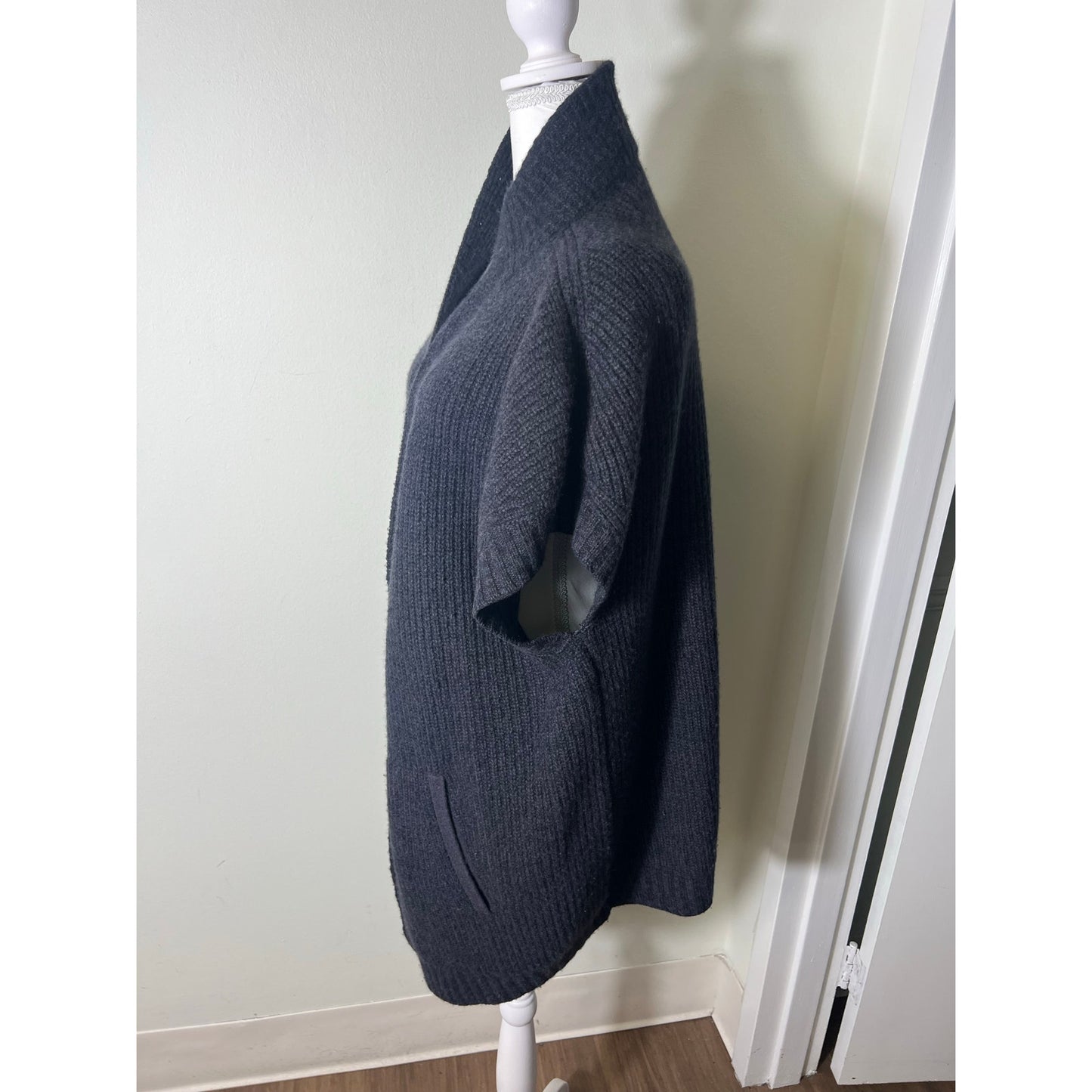 Inhabit Gray Cashmere Cardigan Sweater Sz 2