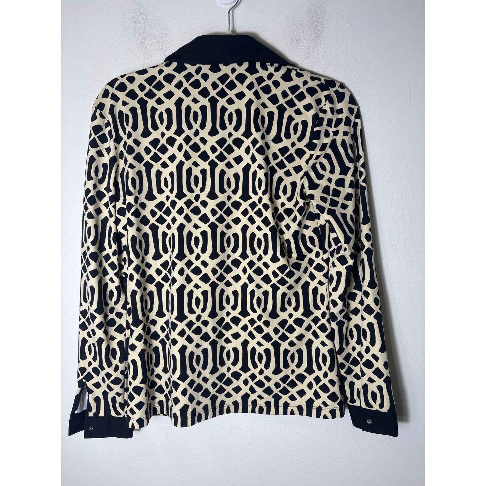 J. Mclaughlin Black and Cream Button Up Top sz S