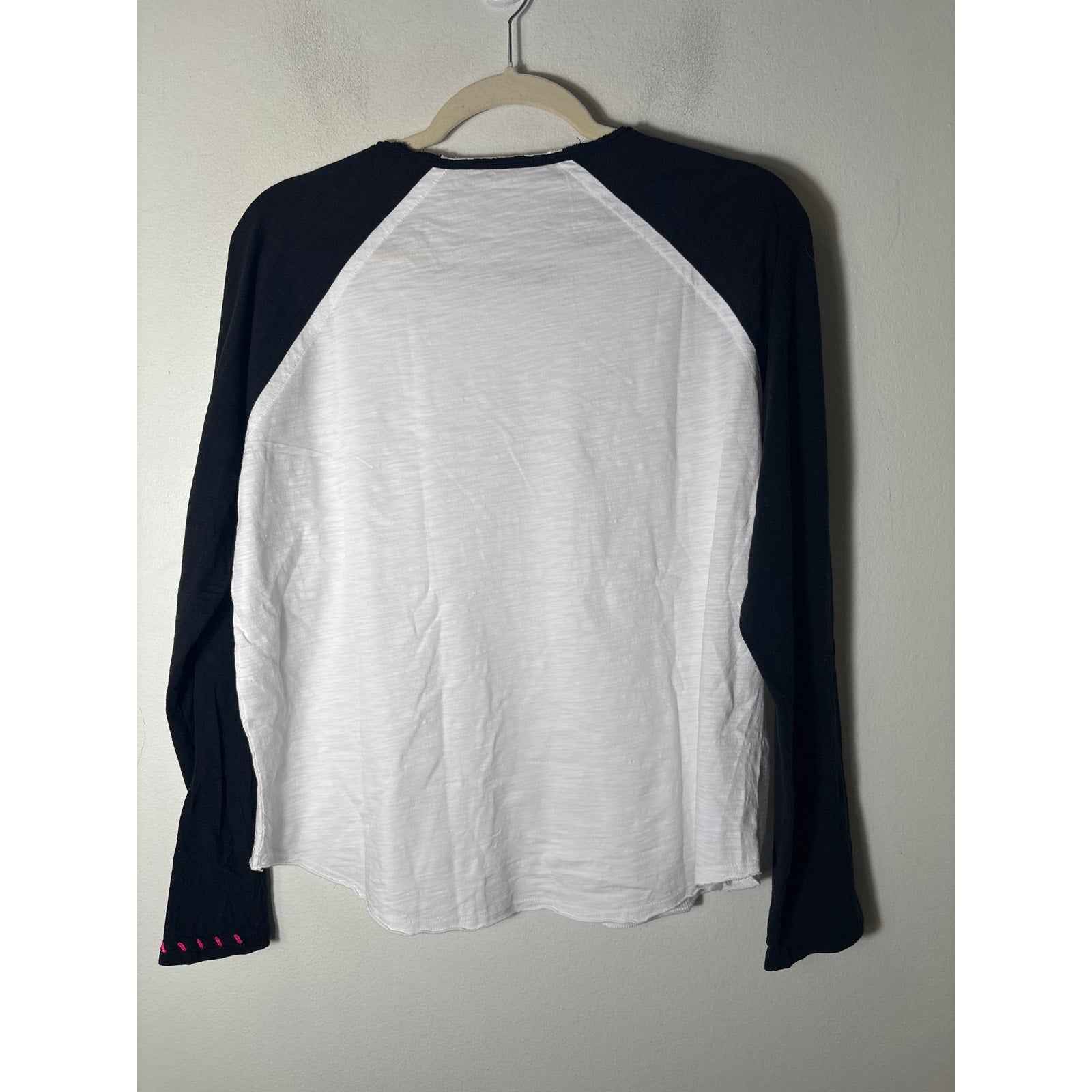 Lisa Todd White w Black Sleeve Tee Sz L