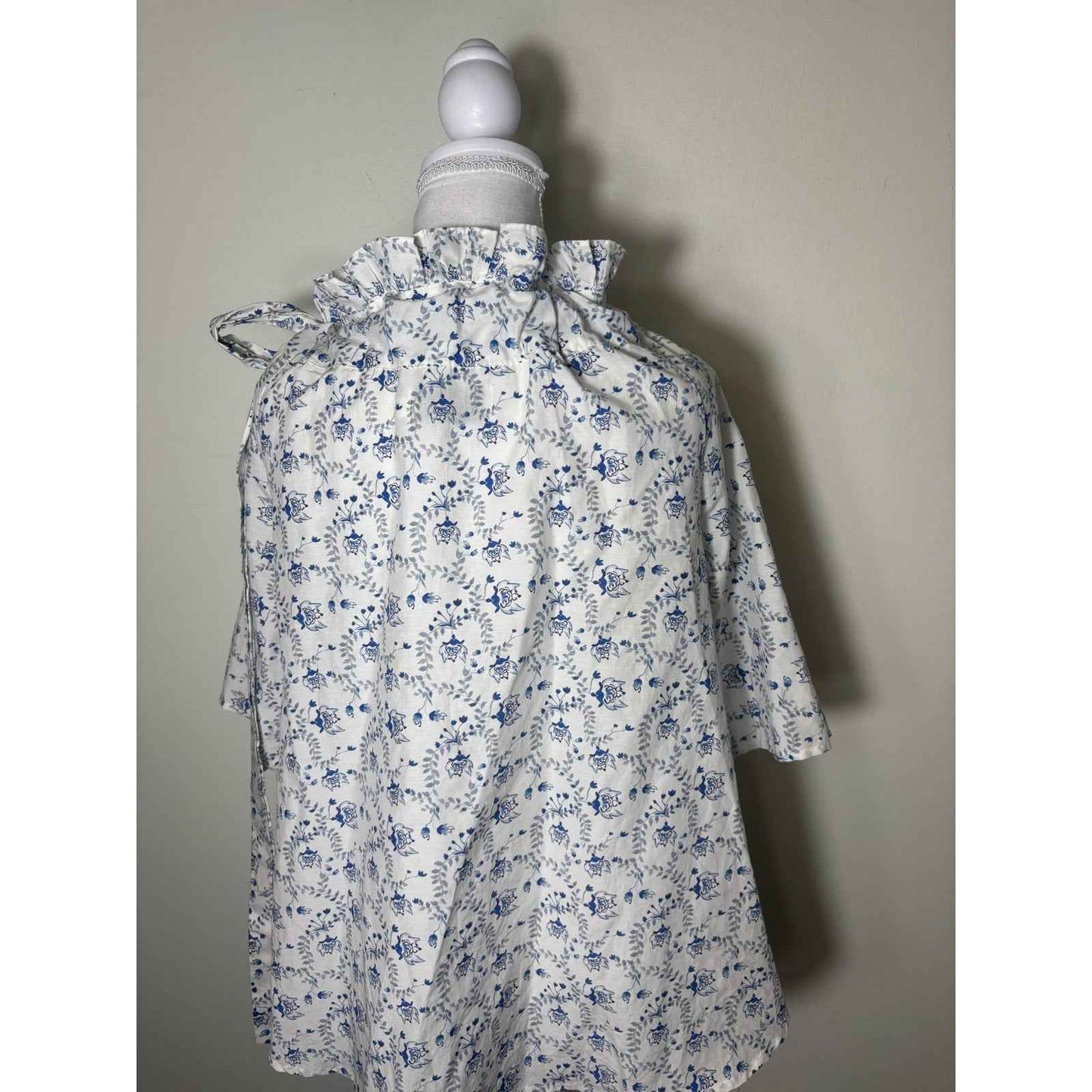 Never A Wallflower Blue White Floral 3/4 Sleeve Cotton Blouse Sz S