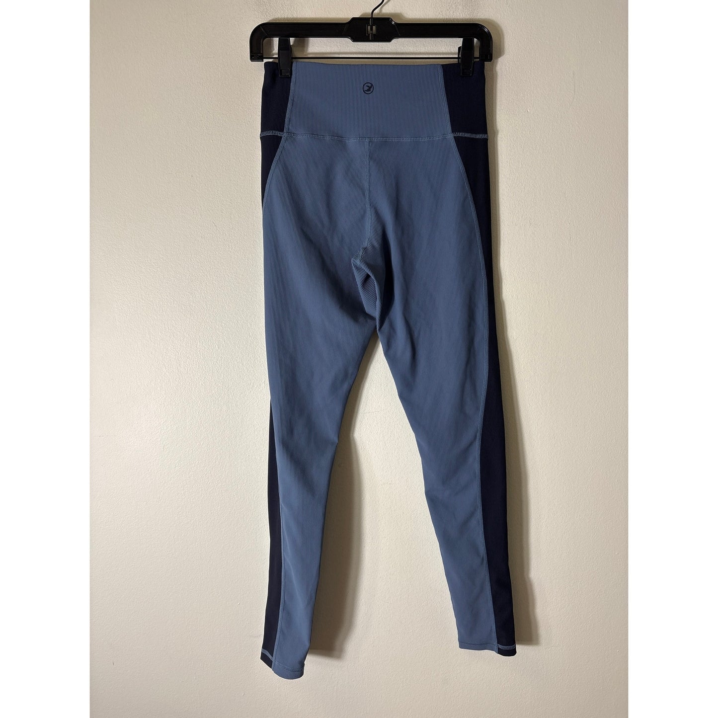 NWT Glyder Blue and Navy Ribbed Athletic Leggings Sz M