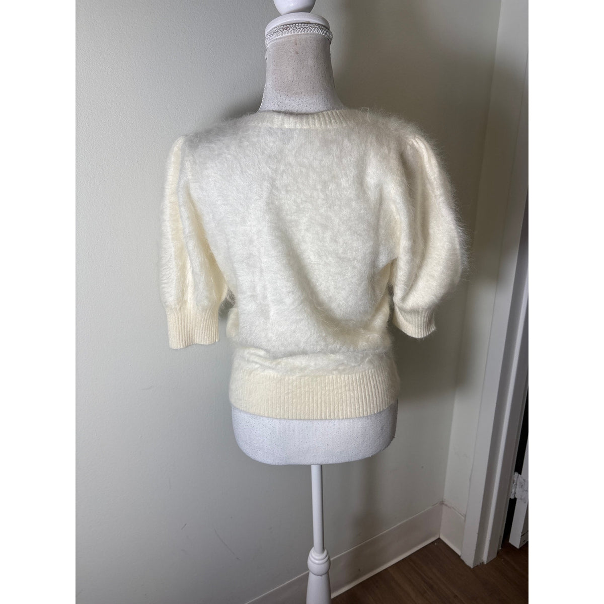 Paige Winter White Half Sleeve Fuzzy Cashmere Sweater Sz s