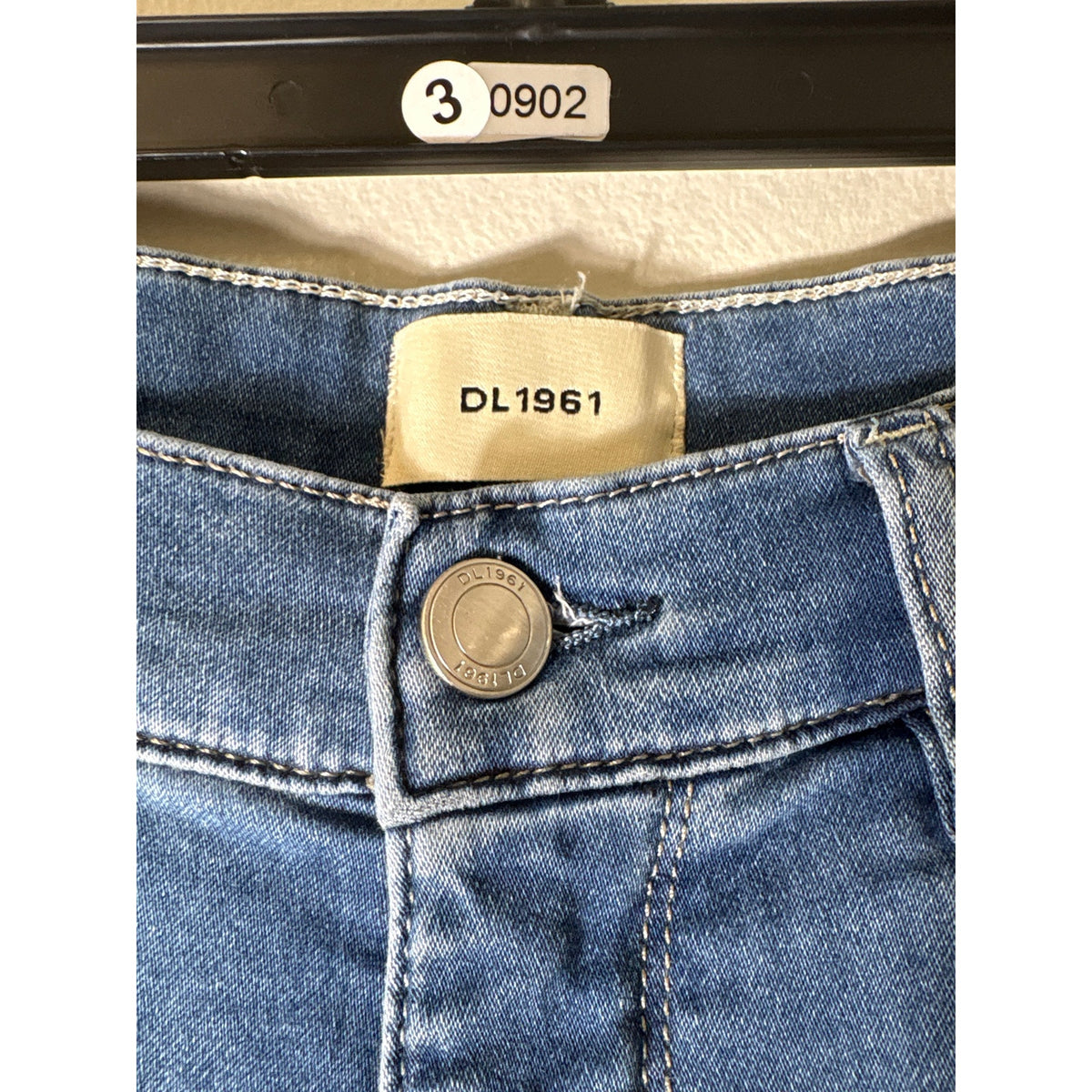 DL 1961 Medium Wash "Hepburn Wide Leg" Blue Jean Sz 32