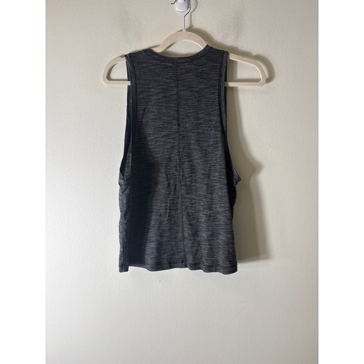 Lululemon Dark Heather Gray Wide Arm Athletic Tank Sz 6