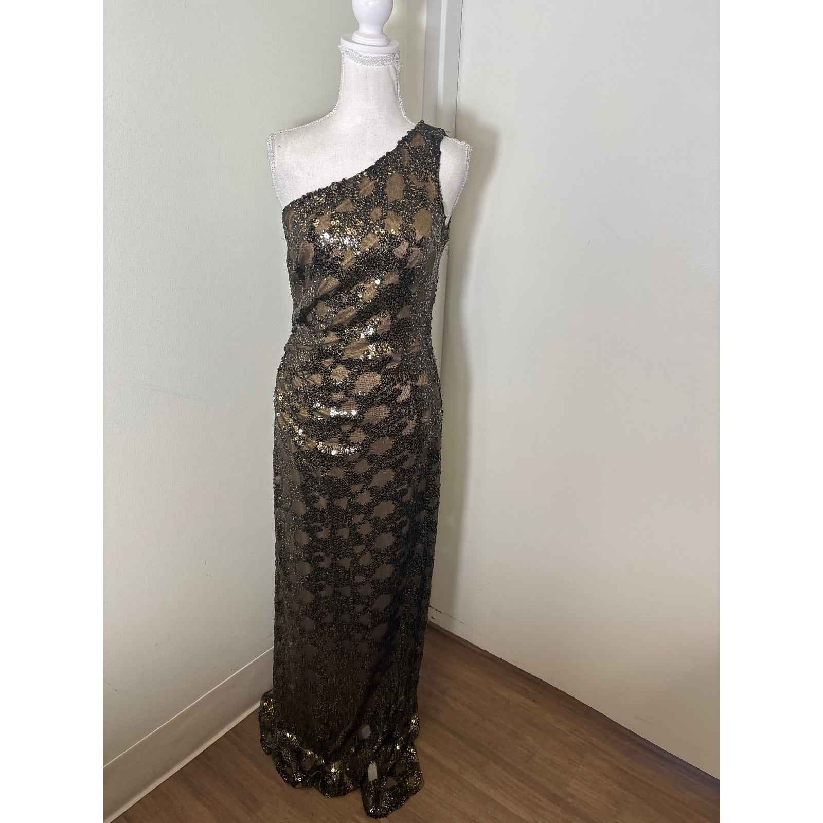 David Meister Black Gold Sequin One Shoulder Ruched Gown Sz 6