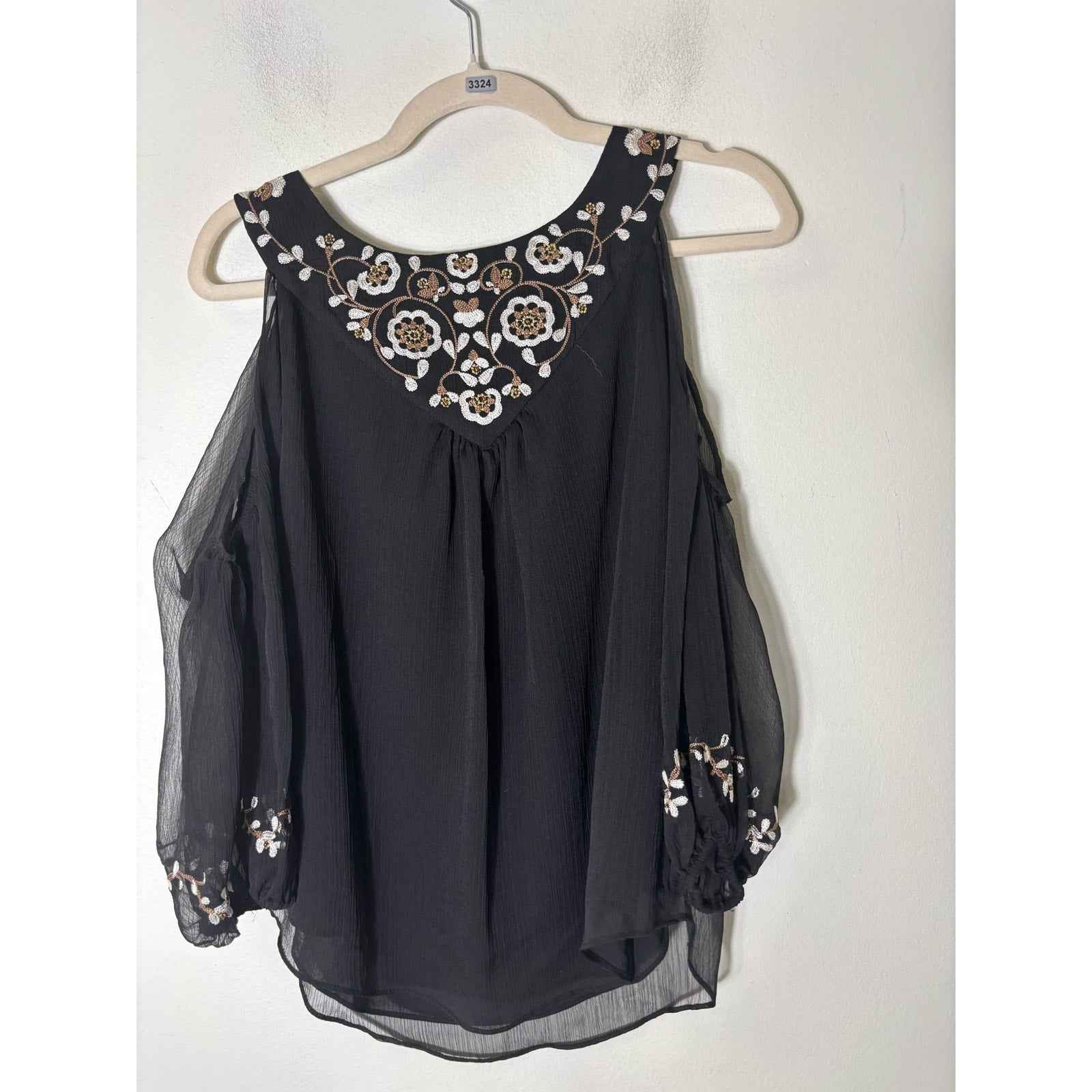 White House Black Market Black Cold Shoulder Long Sleeve Embroidered Top Sz XS