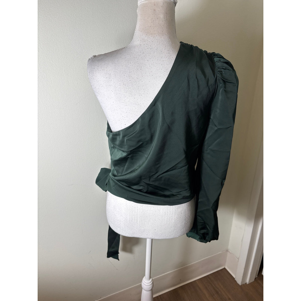Lovers & Friends Hunter Green One Sleeve Special occasion Top Sz M