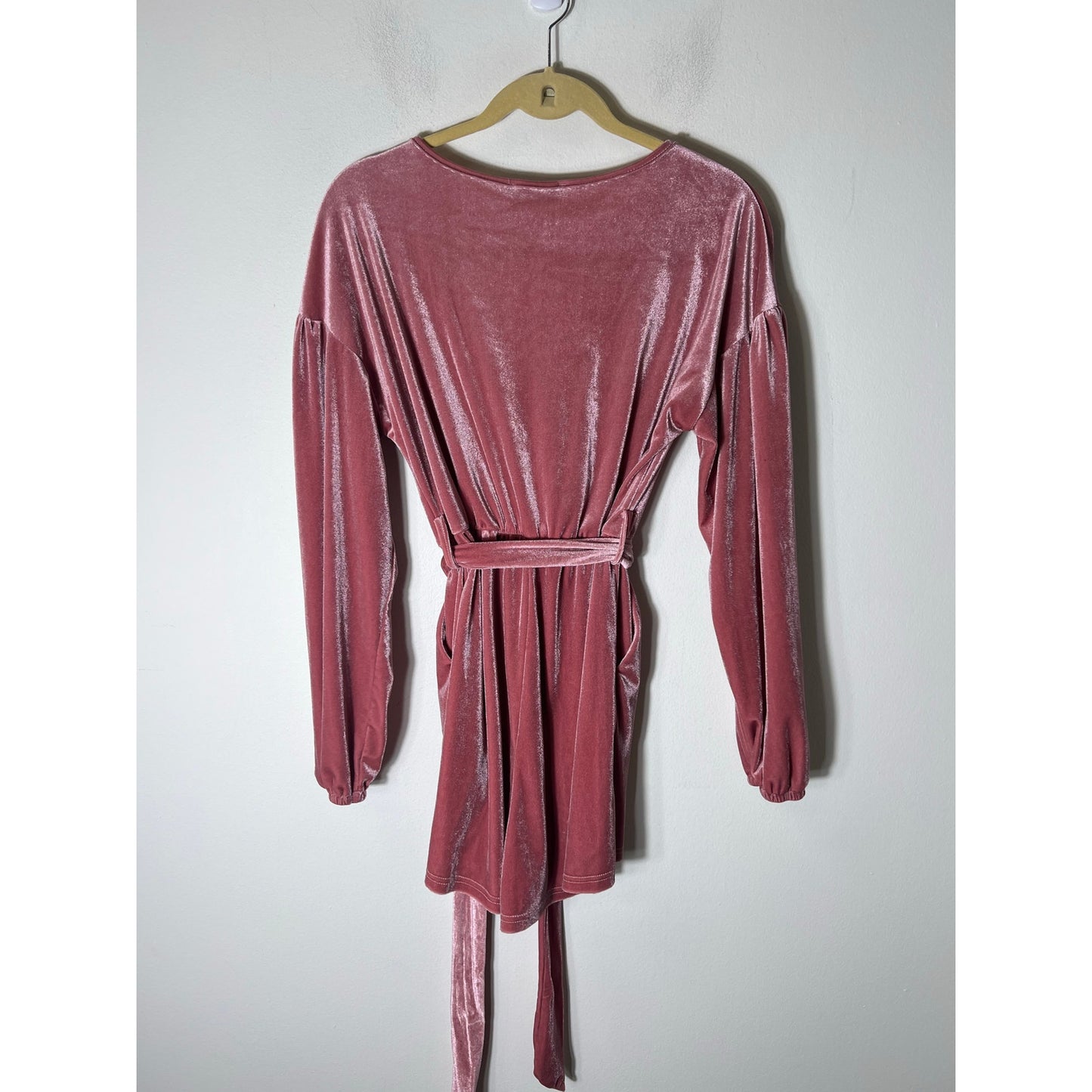Yoins Pink Deep V Velour Long Sleeve Romper Sz S