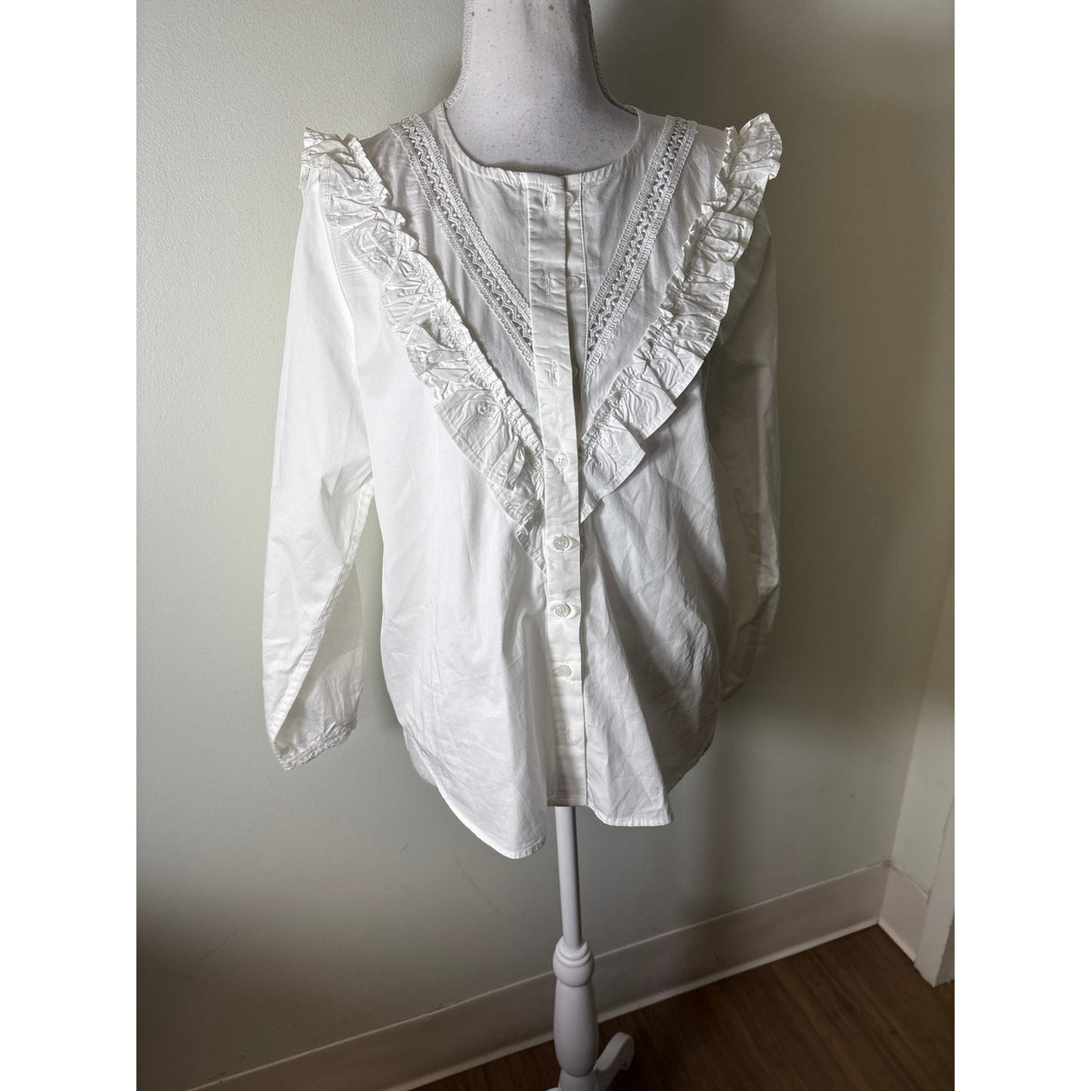 The Shirt White Ruffle and Lace Inset Button Up Long Sleeve Shirt Sz S