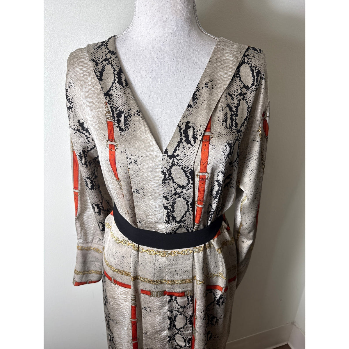 Golden Days Gray Snakeskin long Sleeve Belted Midi Dress Sz S/M