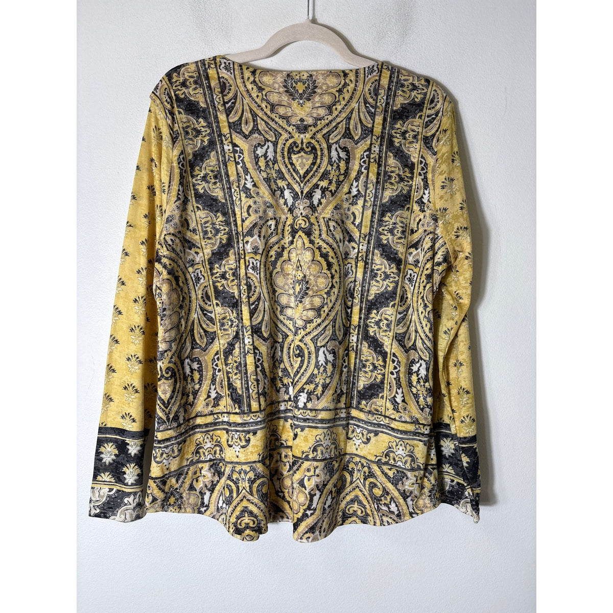 Coldwater Creek Yellow and Tan Design Tee Sz L