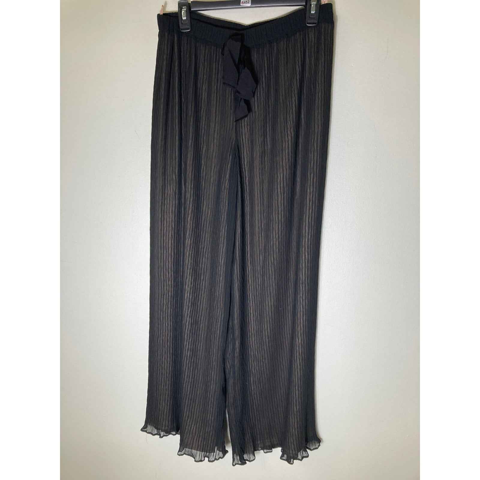 Hoss Black Flowy Slacks Sz 42
