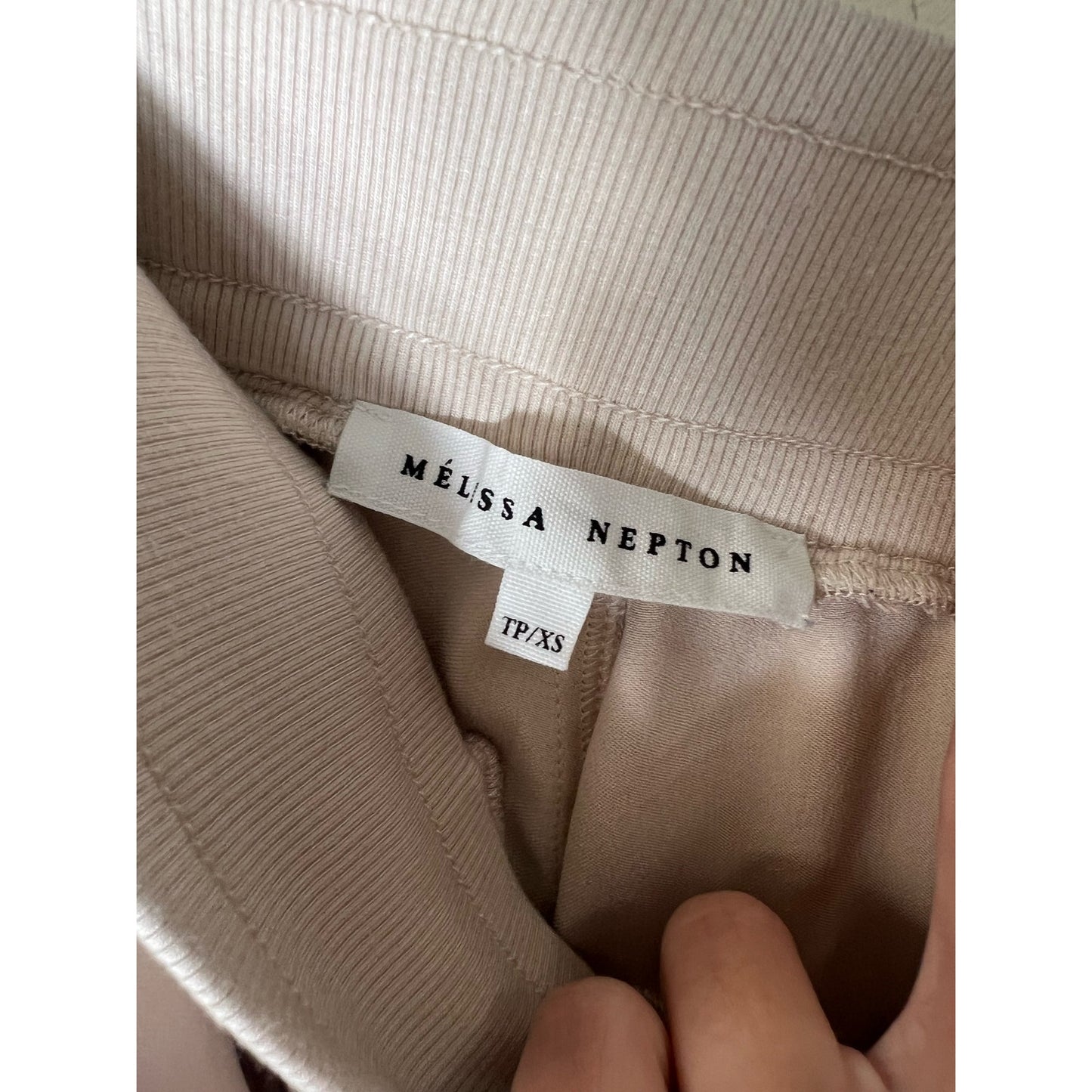 Melissa Nepton Beige Gold Shorts Sz XS