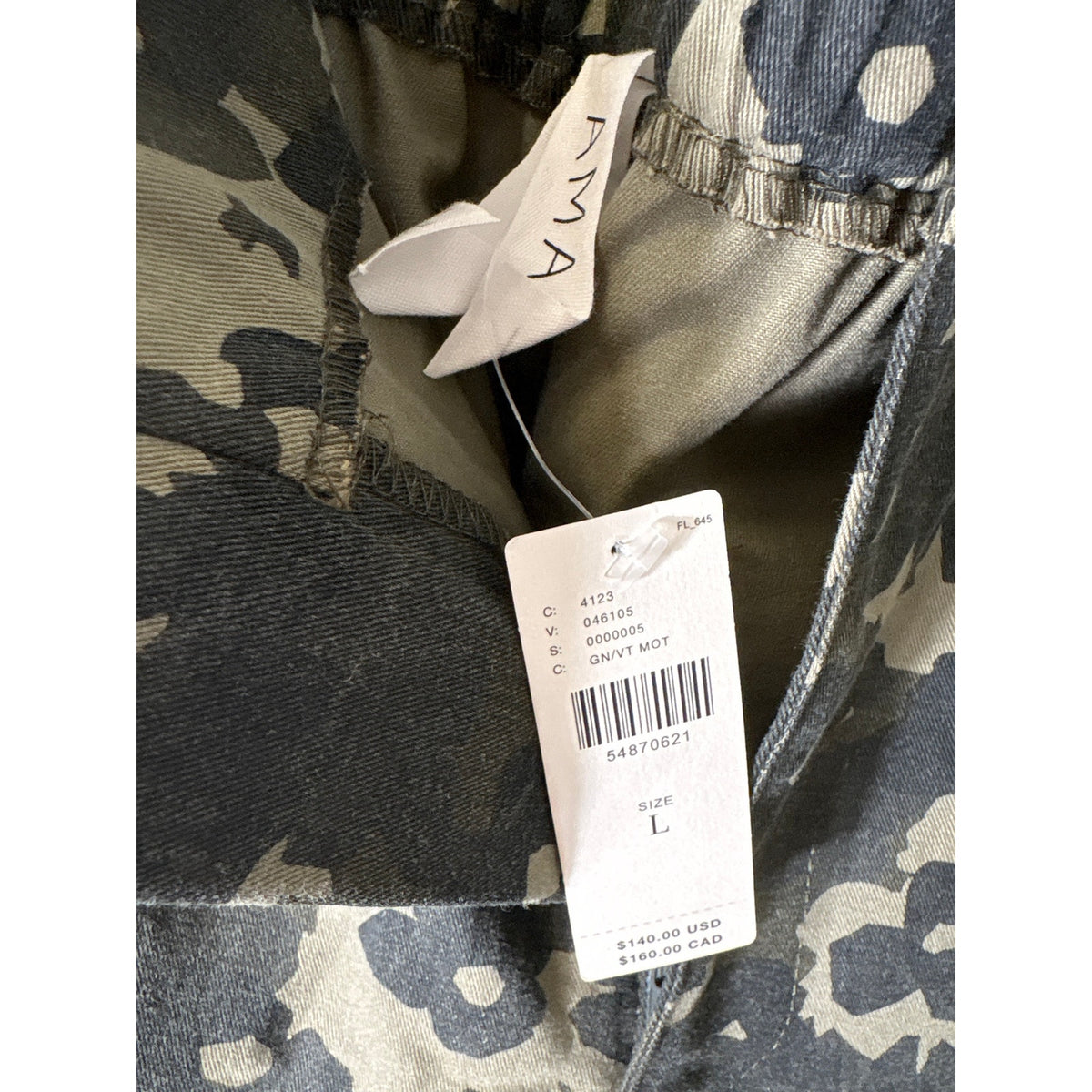 NWT Amadi Camo Front Pleat Pants Sz L