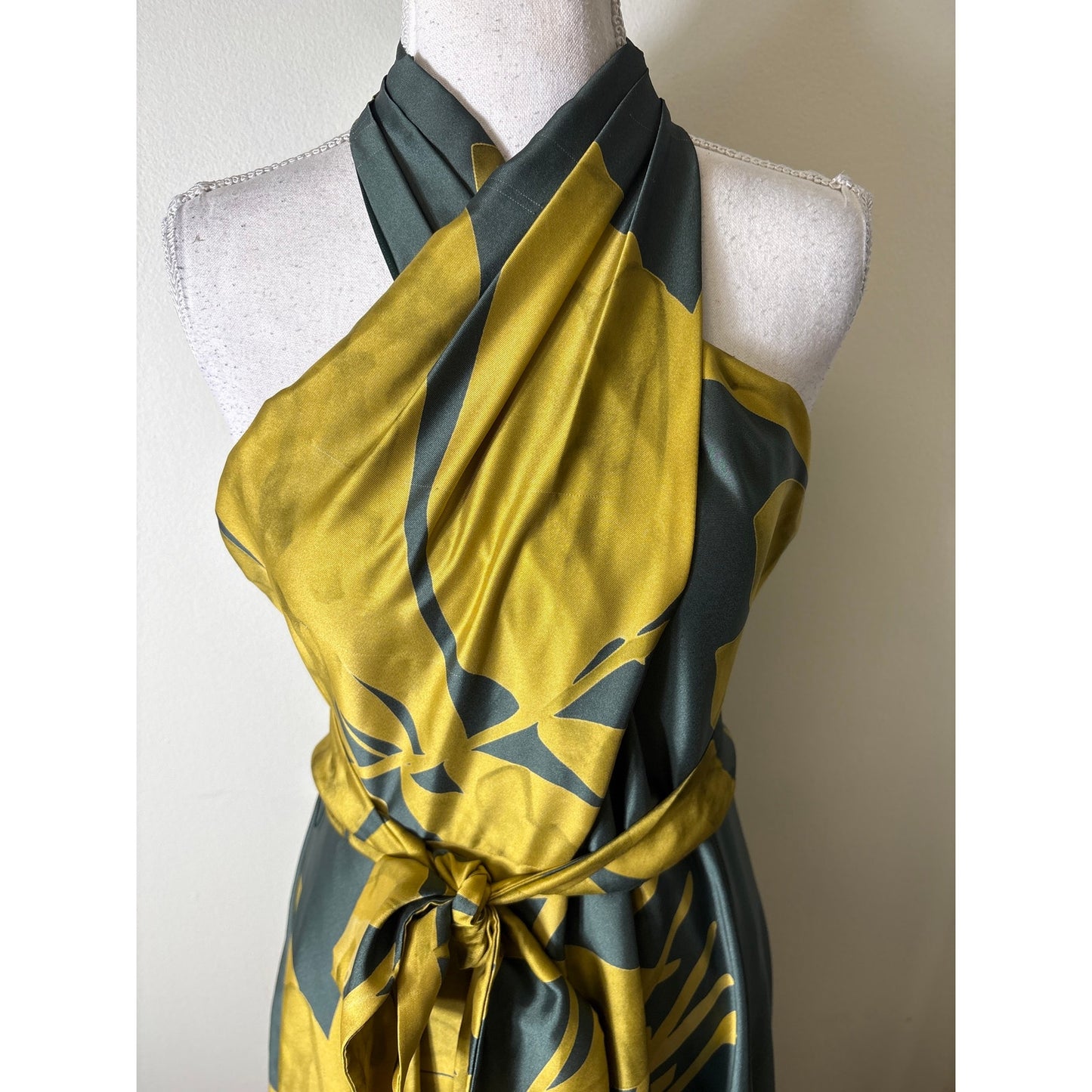 WI Fiesta Gold and Green Bamboo Leaf Halter Gown Sz S