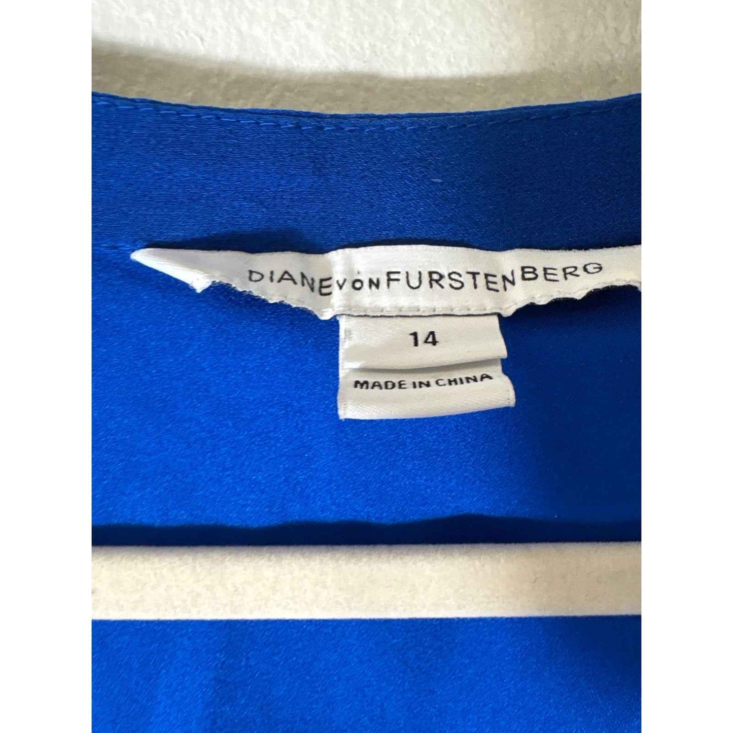 Diane Von Furstenberg Vintage Blue V-Neck Special Occasion Cape Dress Sz 14