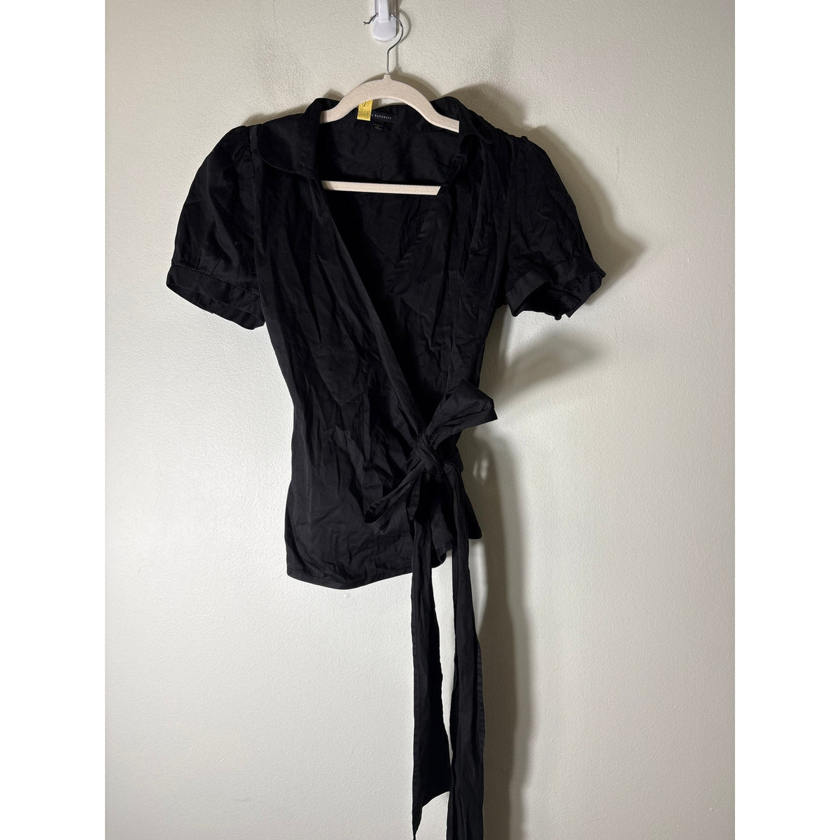 Banana Republic Black wrap shirt Sz