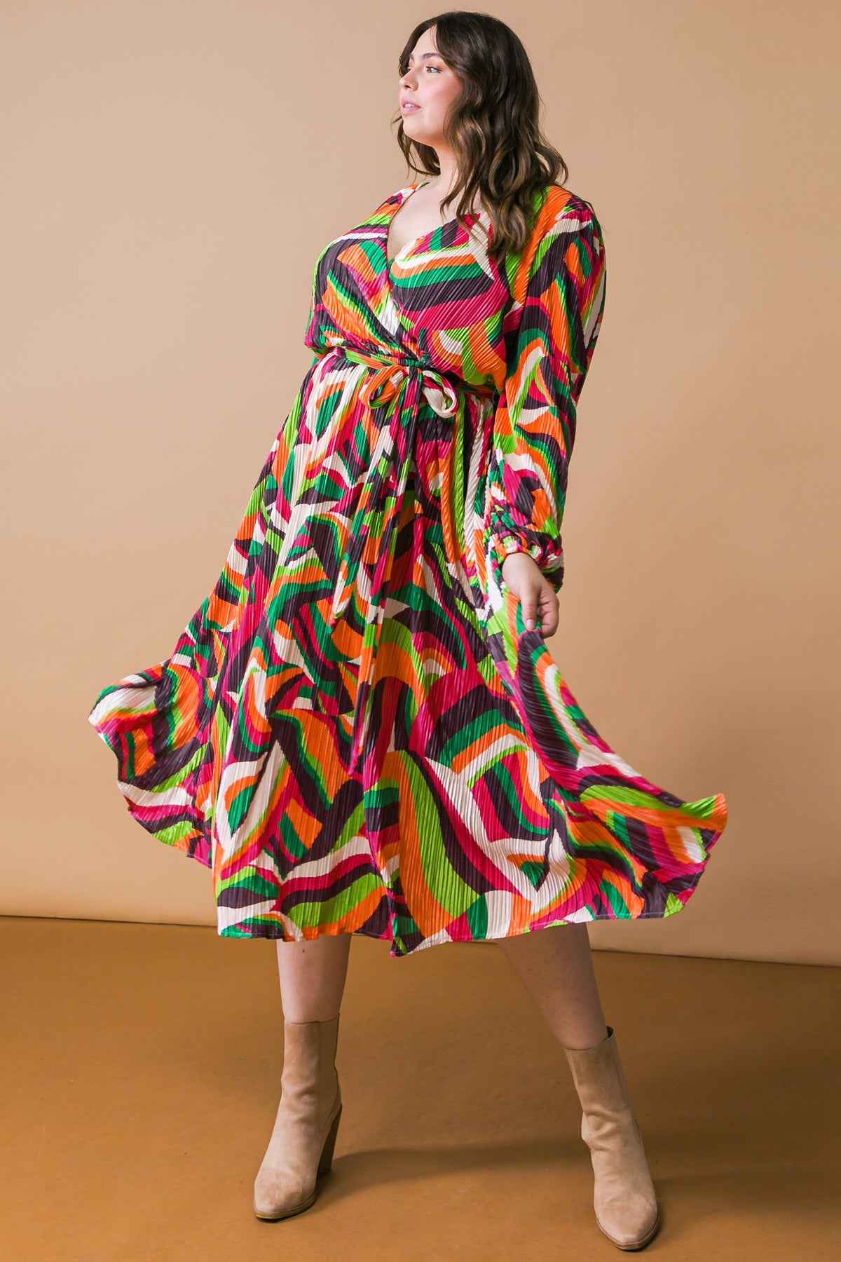 DESTINED TO IMPRESS PLISSE MIDI DRESS